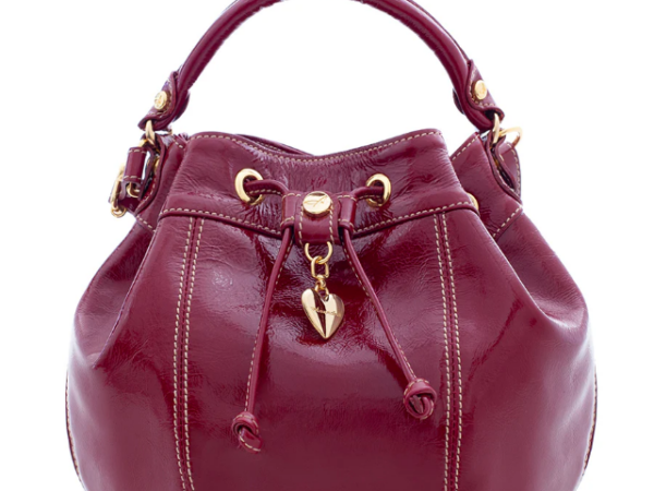 Bolsa bucket: como usar esse modelo com elegância no dia a dia