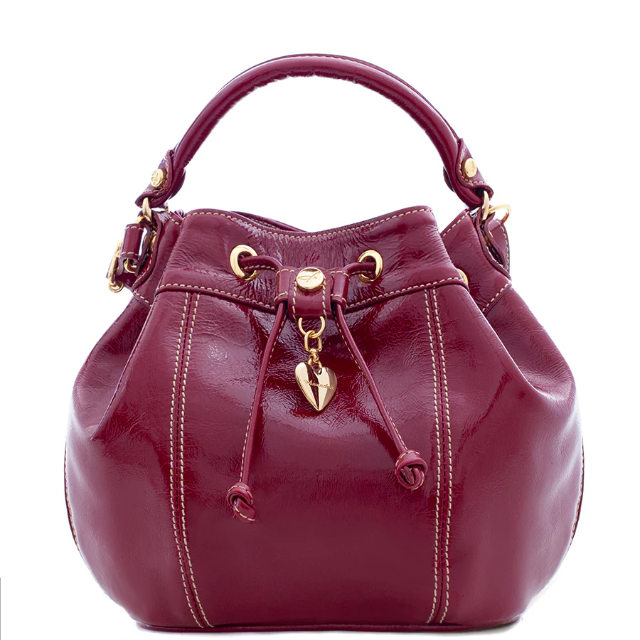 Bolsa bucket: como usar esse modelo com elegância no dia a dia